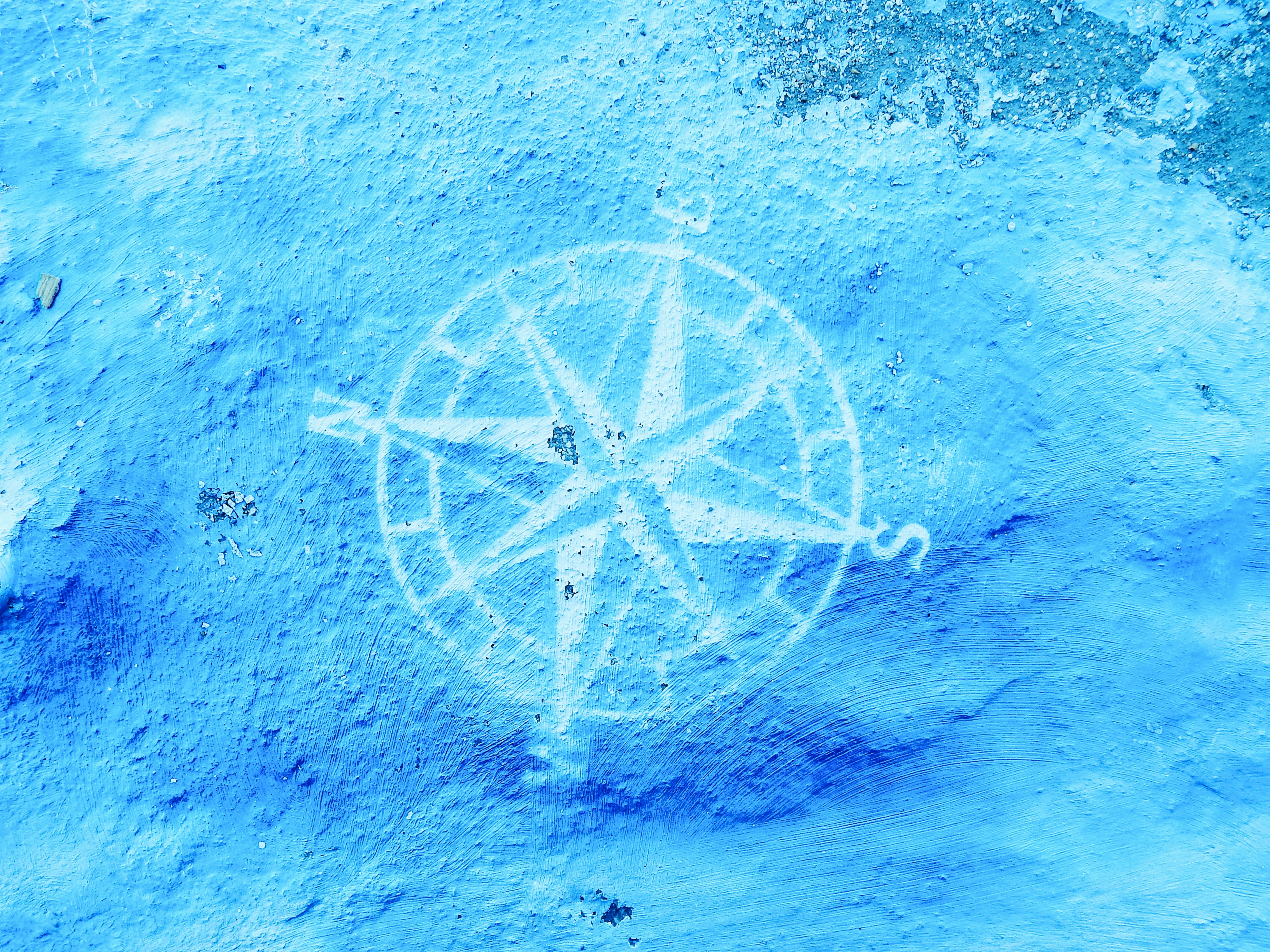 Finding the Way / Brújula de Esperanza